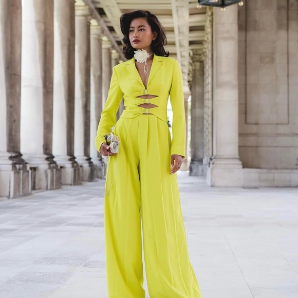 Top and Pant set. BRAND NEW NEVER WORN - Picture 1 of 3